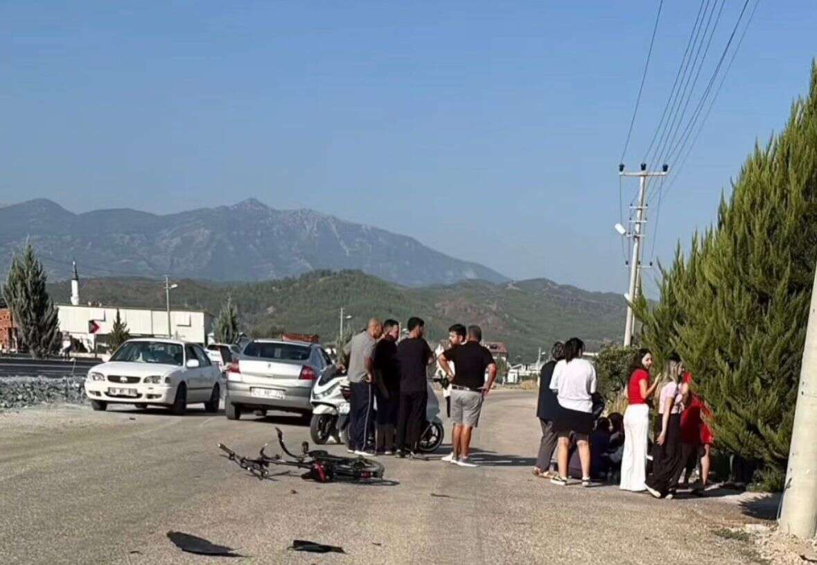 Muğla’da Okul Önünde Trafik Kazası: Otomobil Bisikletliye Çarptı 1